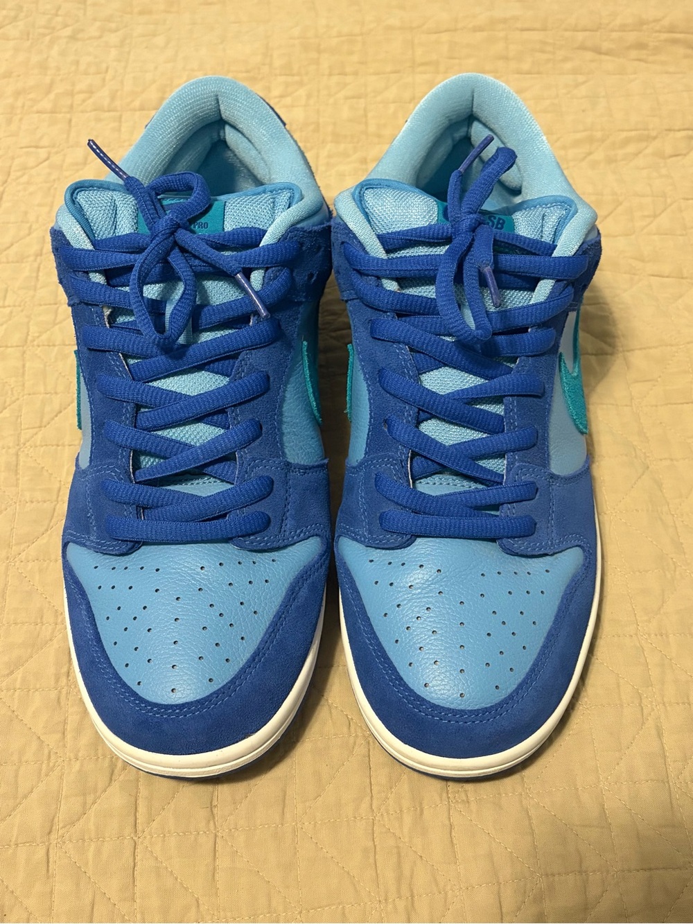 Nike SB Dunk Low “Blue Raspberry” - Picture 3 of 8